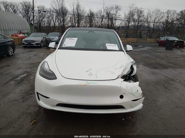 Tesla Model Y Long Range Dual Motor All-wheel Drive