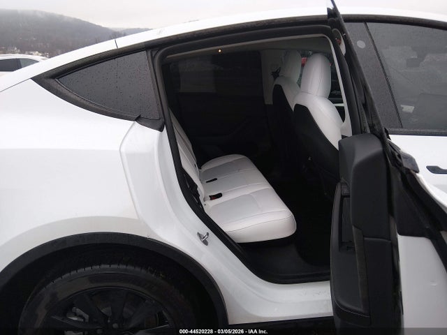 Tesla Model Y Long Range Dual Motor All-wheel Drive