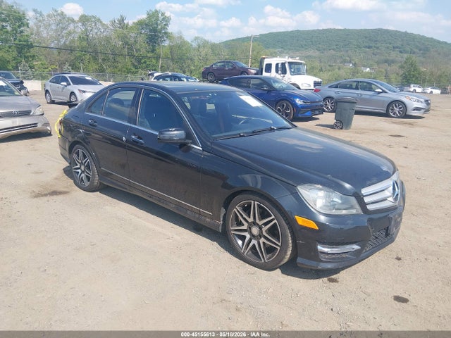 Salvage Mercedes-Benz C-Class Image