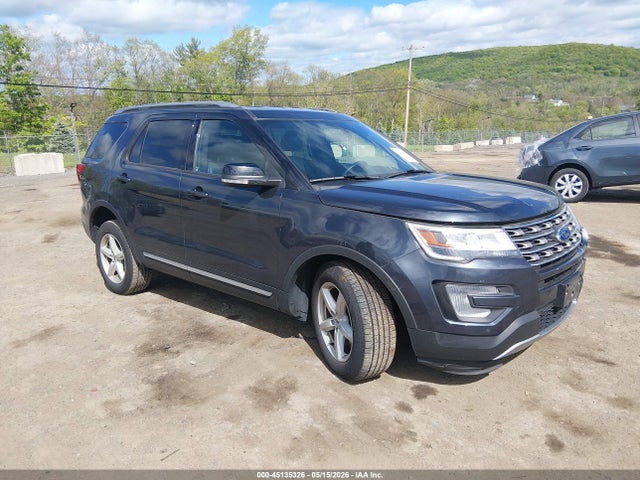 Salvage Ford Explorer Image