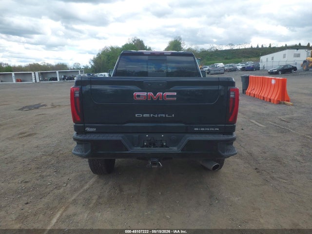 General Motors Sierra 2500HD 4wd  Standard Bed Denali