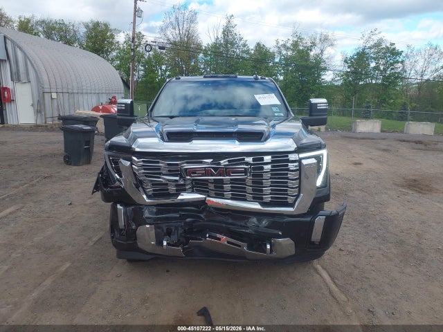 General Motors Sierra 2500HD 4wd  Standard Bed Denali