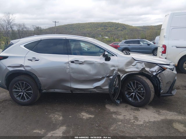Lexus NX Premium
