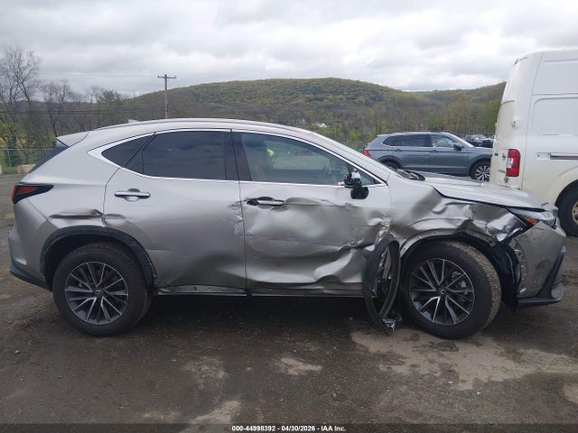 Lexus NX Premium