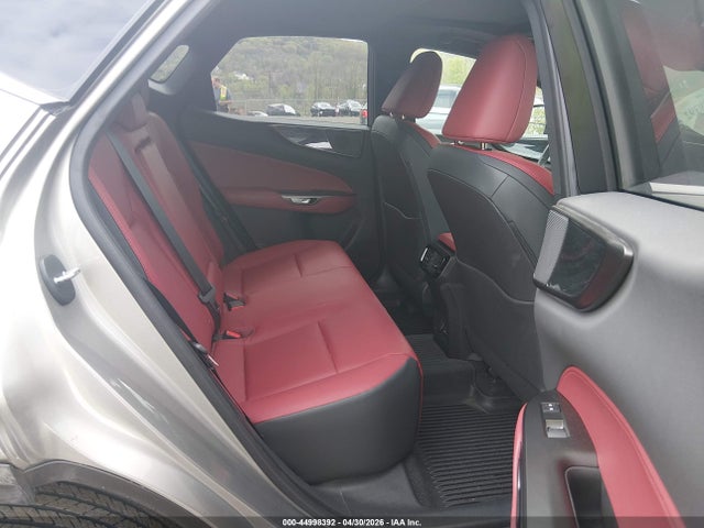 Lexus NX Premium