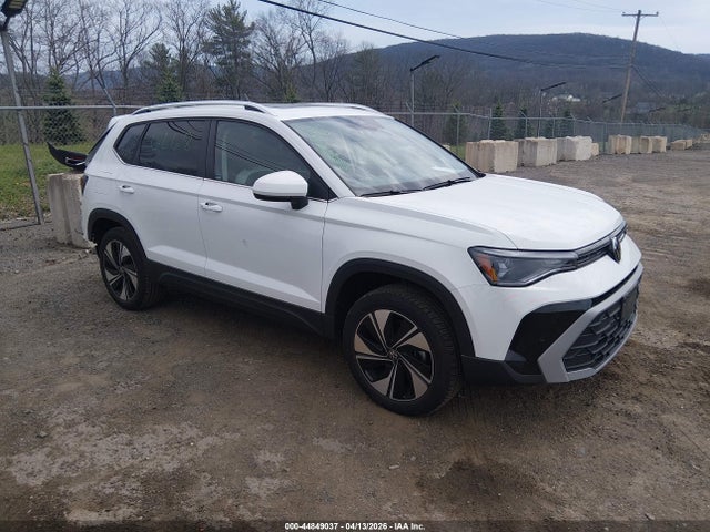 Salvage Volkswagen Taos Image