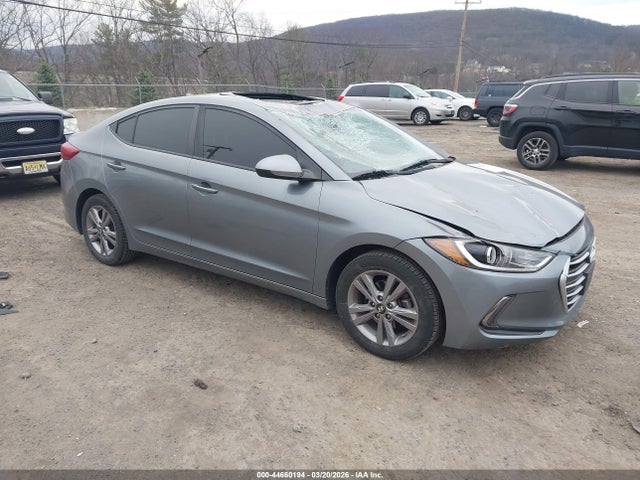 Salvage Hyundai ELANTRA Image