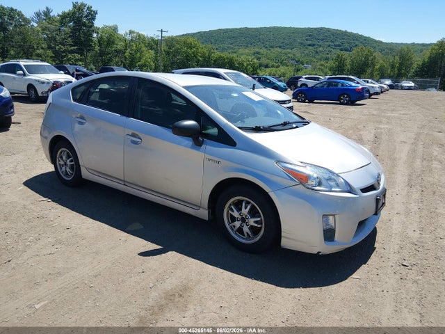 Salvage Toyota Prius Image