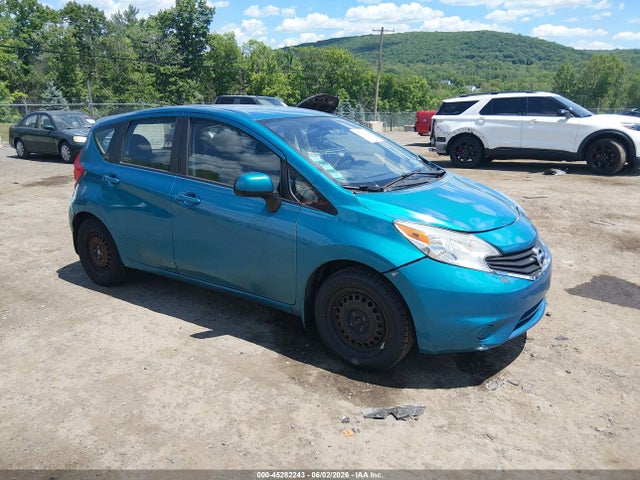 Salvage Nissan Versa Image