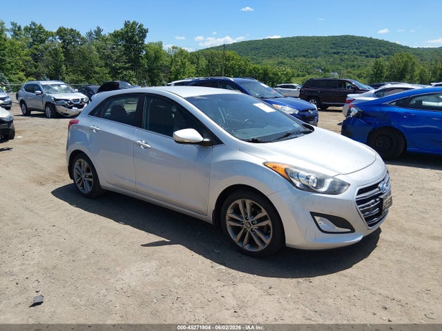 Salvage Hyundai ELANTRA Image