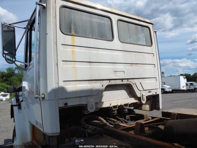 Freightliner Medium Conventional Fl70