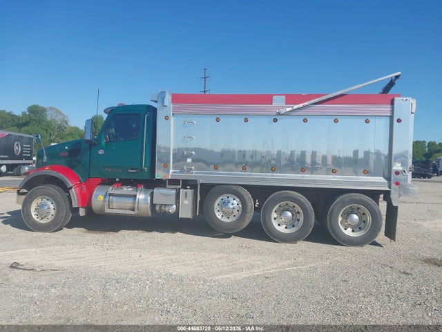 Peterbilt 567