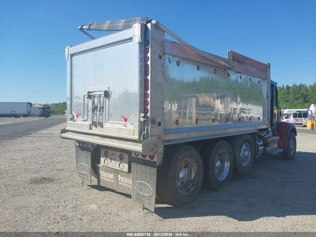 Peterbilt 567
