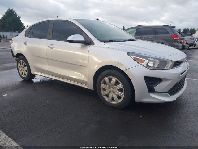 Salvage Kia Rio Image