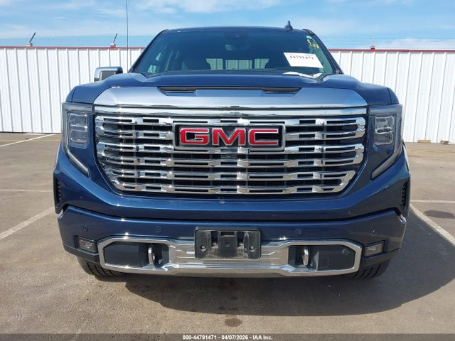 GMC Sierra 1500 4wd  Short Box Denali