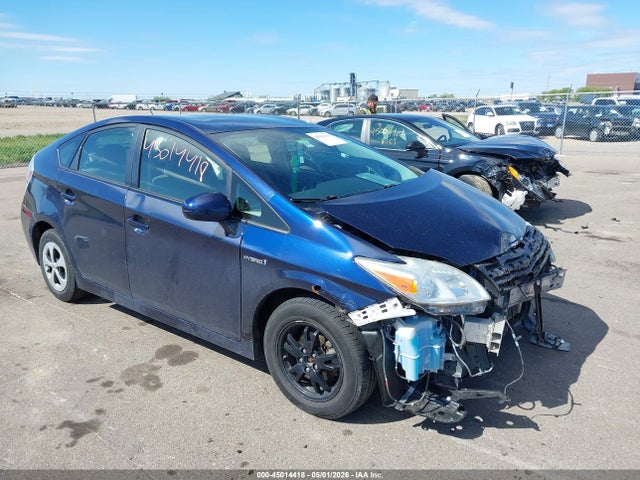 Salvage Toyota Prius Image