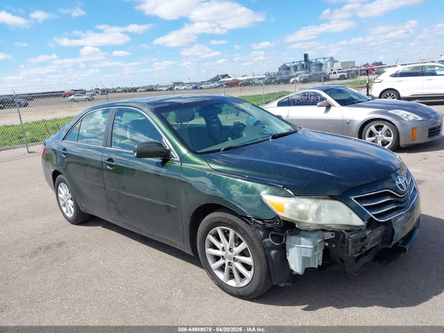 Salvage Toyota Camry Image