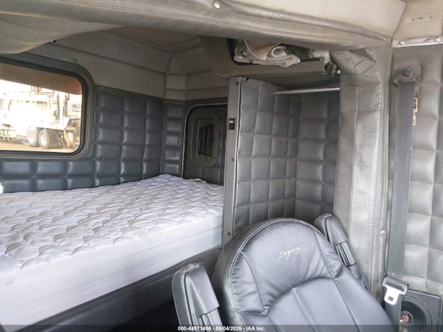 Peterbilt 379