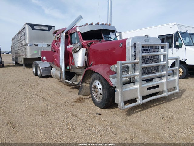 Salvage Peterbilt 379 Image