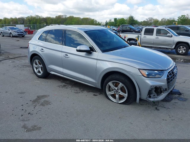 Salvage Audi Q5 Image