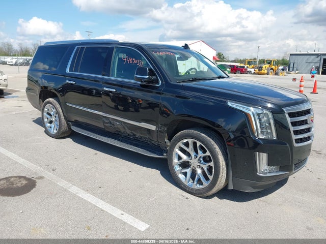 Salvage Cadillac Escalade Image