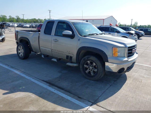Salvage GMC Sierra 1500 Image