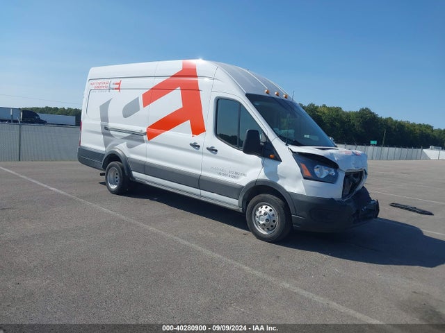 Salvage Ford Transit Image