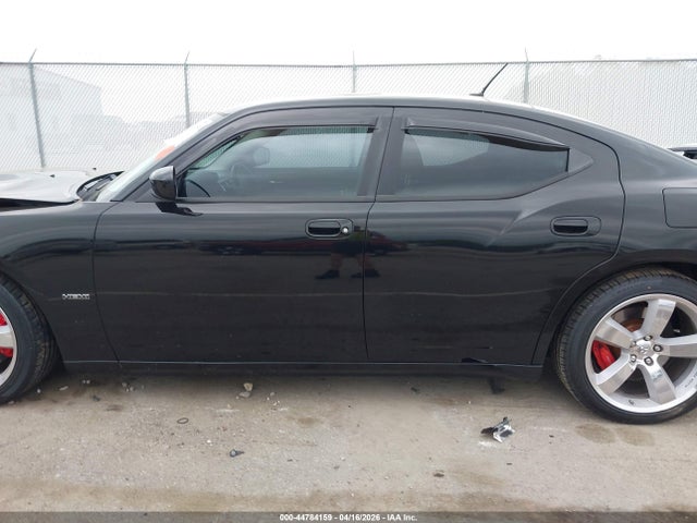 Dodge Charger Srt8
