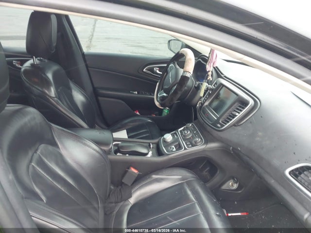 Chrysler 200 Limited Platinum