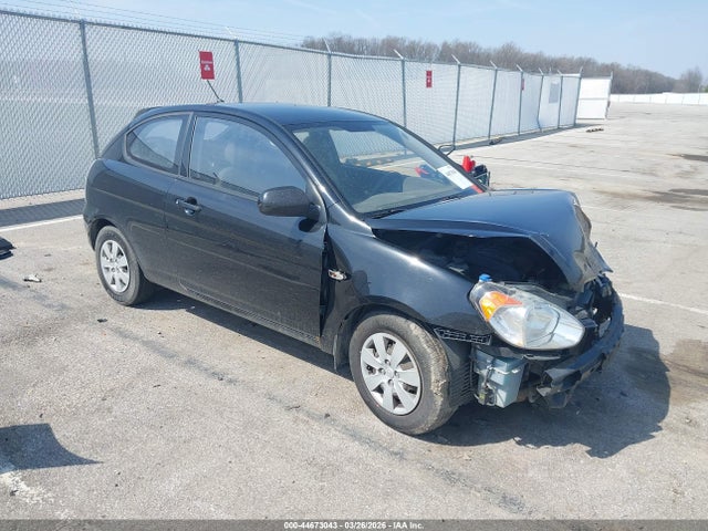 Salvage Hyundai ACCENT Image