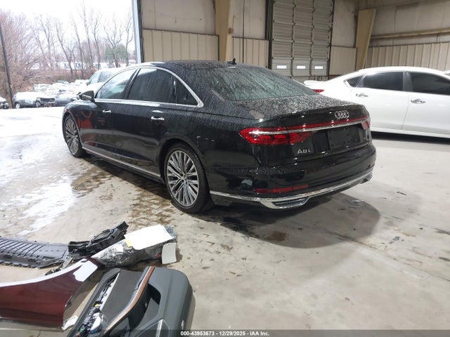Audi A8 55