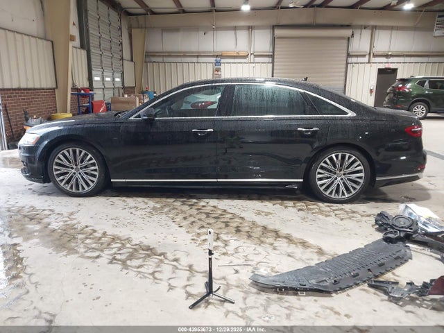 Audi A8 55