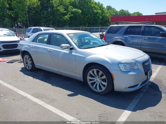 Salvage Chrysler 300 Image