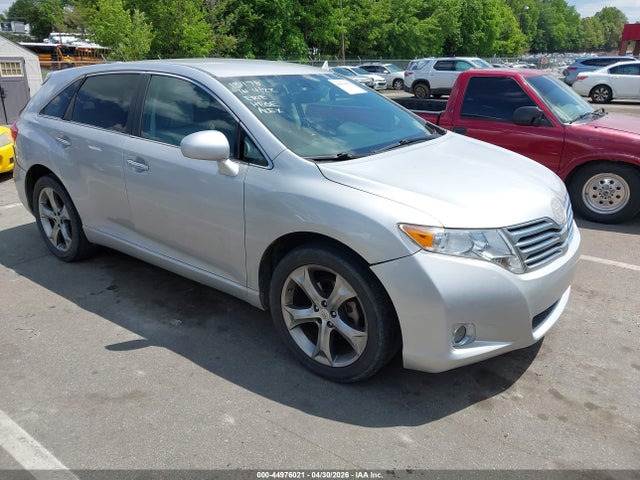 Salvage Toyota Venza Image
