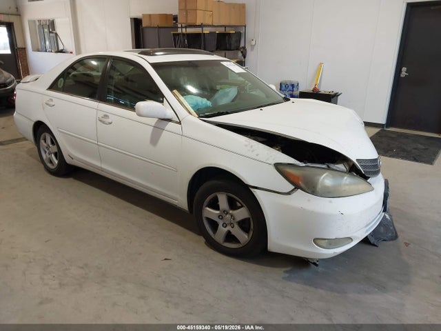 Salvage Toyota Camry Image