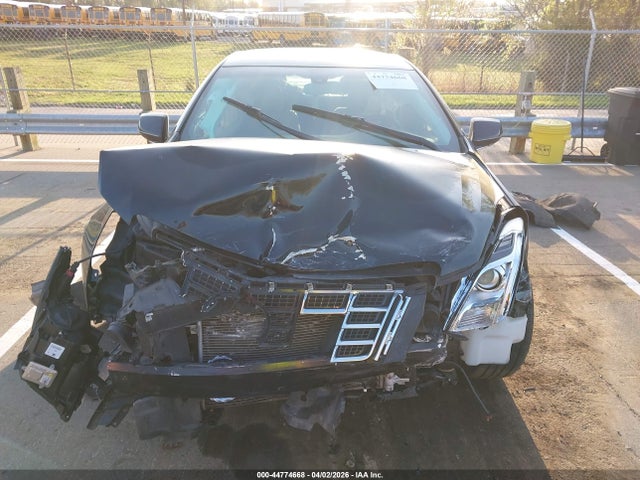 Cadillac XTS Standard