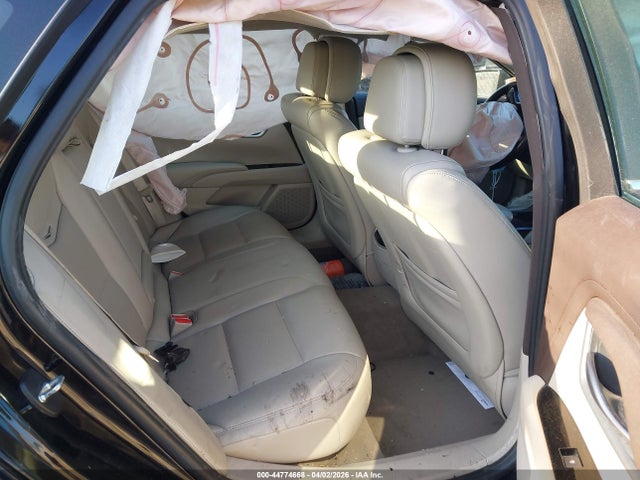 Cadillac XTS Standard