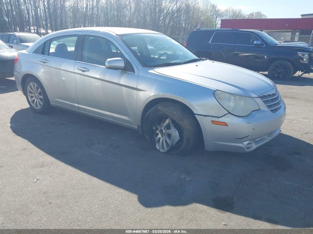 Salvage Chrysler Sebring Image