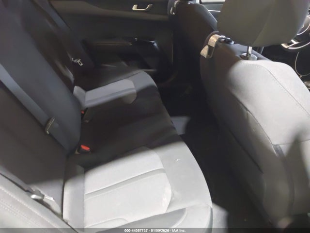 Kia K5 Lx