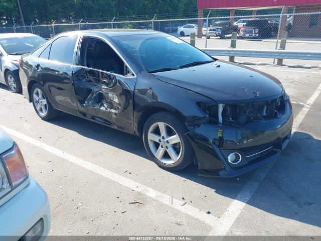 Salvage Toyota Camry Image