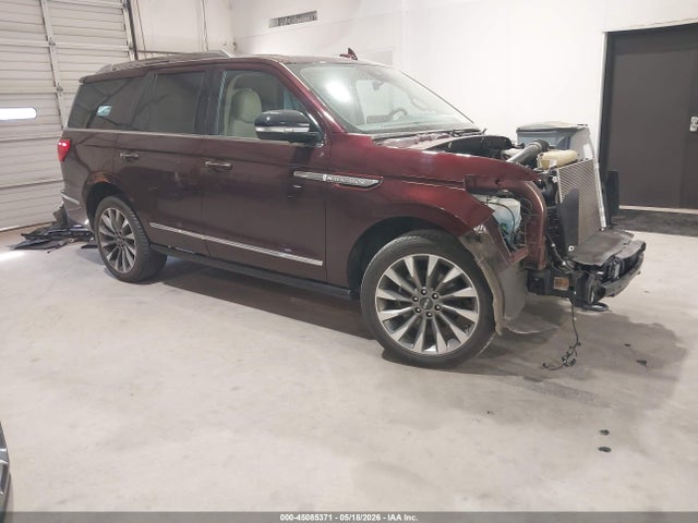 Salvage Lincoln Navigator Image