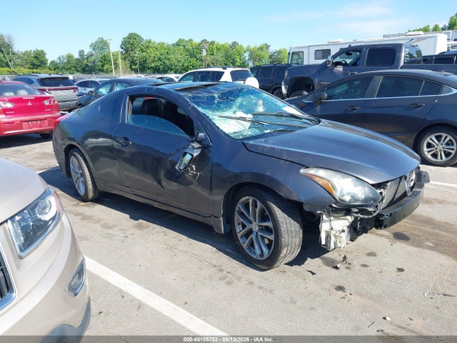 Salvage Nissan Altima Image