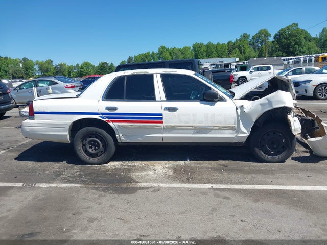 Ford Crown Victoria