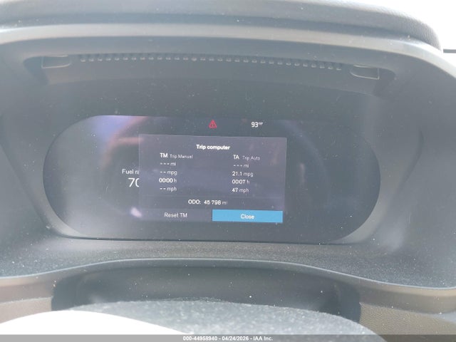 Volvo XC40 B5 Plus Bright Theme