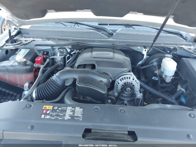 Chevrolet Suburban 1500 Ltz