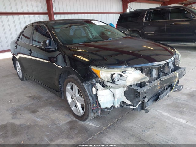 Salvage Toyota Camry Image