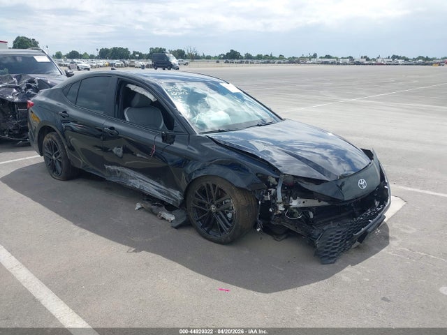 Salvage Toyota Camry Image