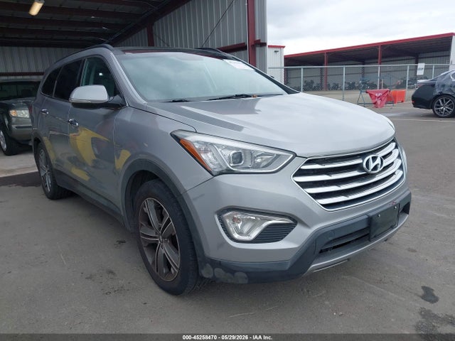 Salvage Hyundai SANTA FE Image