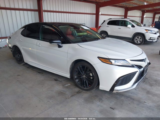 Salvage Toyota Camry Image