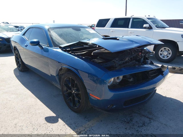 Salvage Dodge Challenger Image